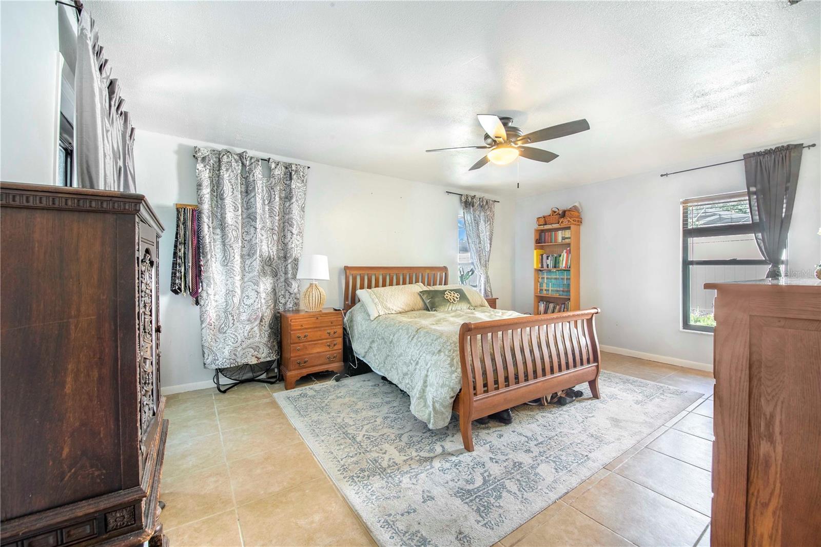 Image 19 of 38 For 695 Todhunter Way
