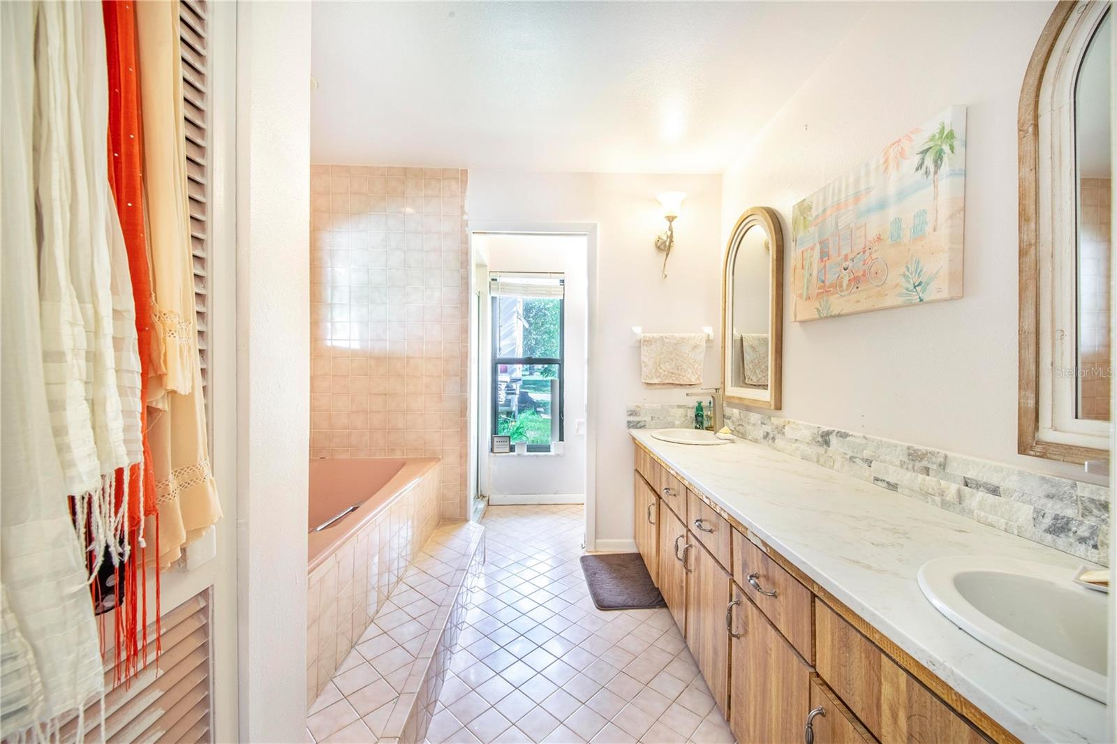 Image 21 of 38 For 695 Todhunter Way