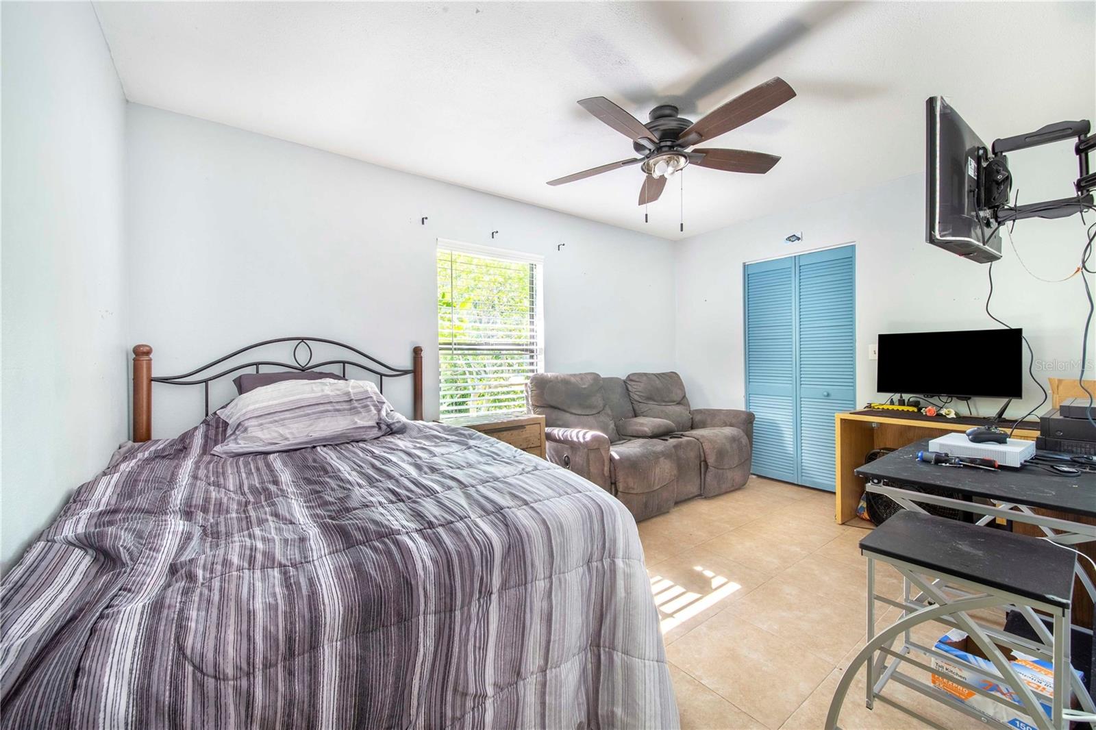 Image 23 of 38 For 695 Todhunter Way