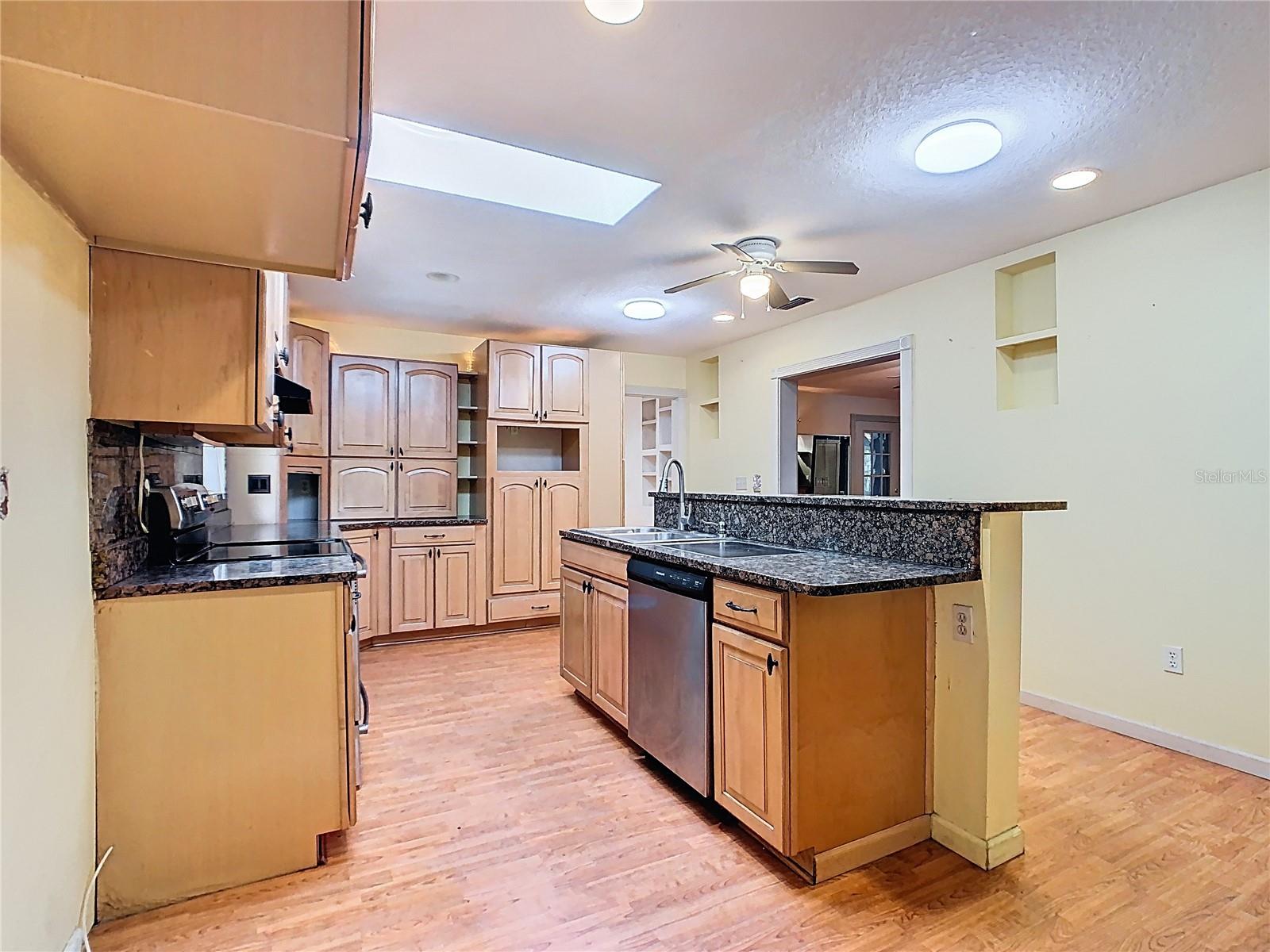 Image 17 of 75 For 4318 Thomas Wood Lane E
