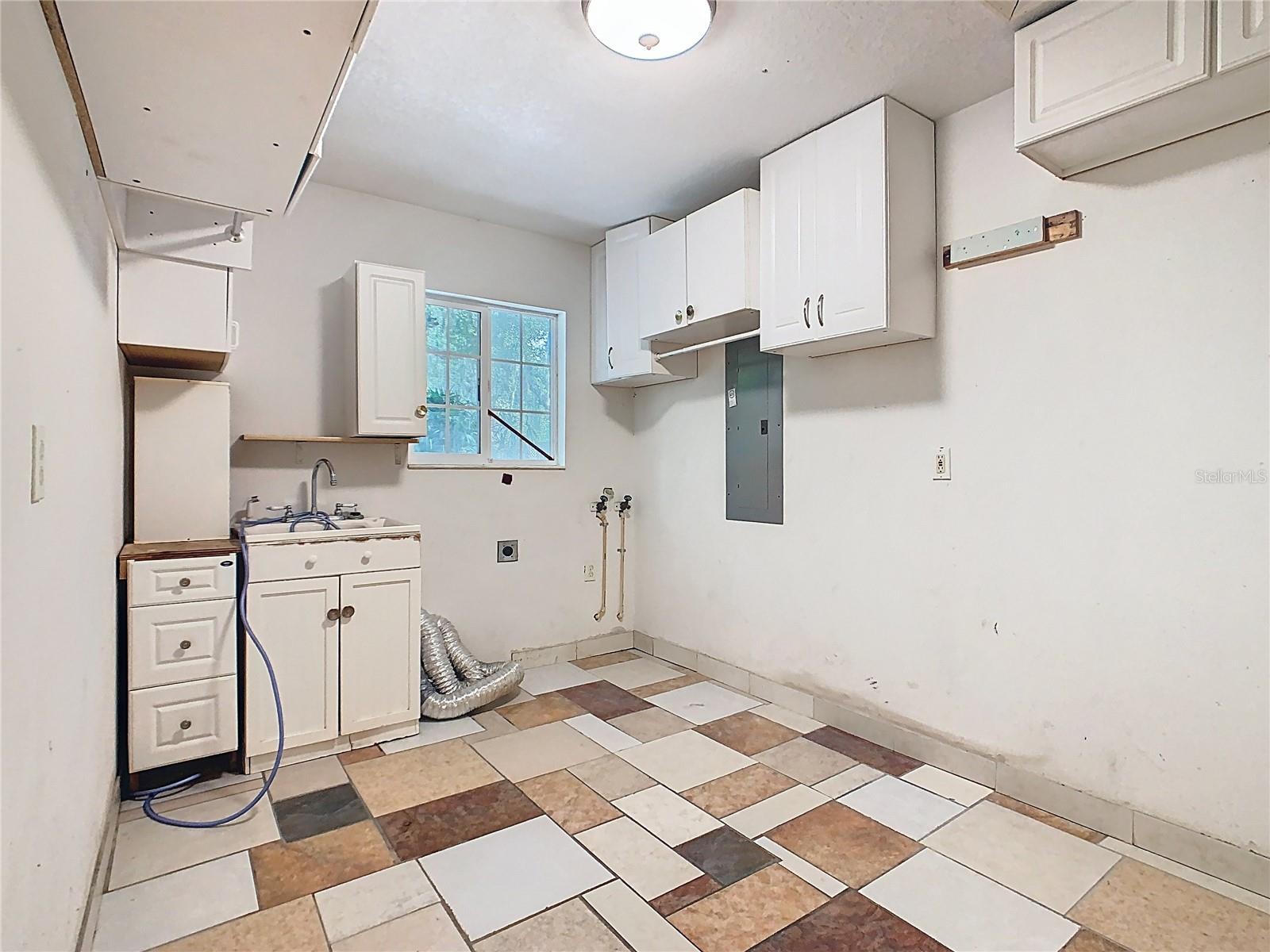 Image 20 of 75 For 4318 Thomas Wood Lane E