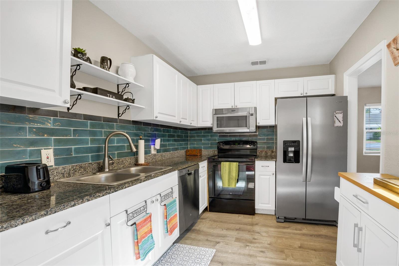 Image 10 of 33 For 104 Avenue K Ne