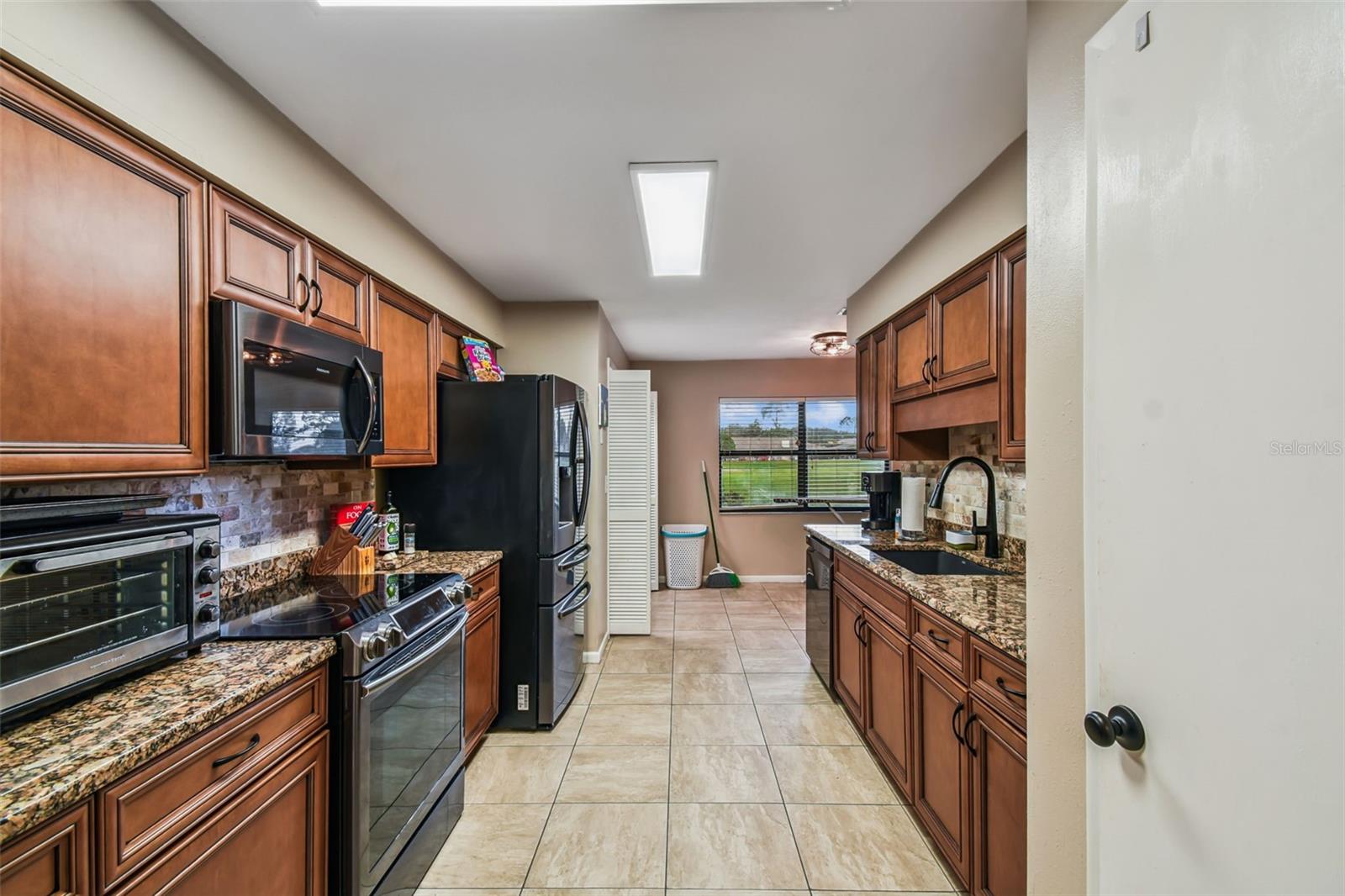 Image 14 of 39 For 2817 Wingfoot Court