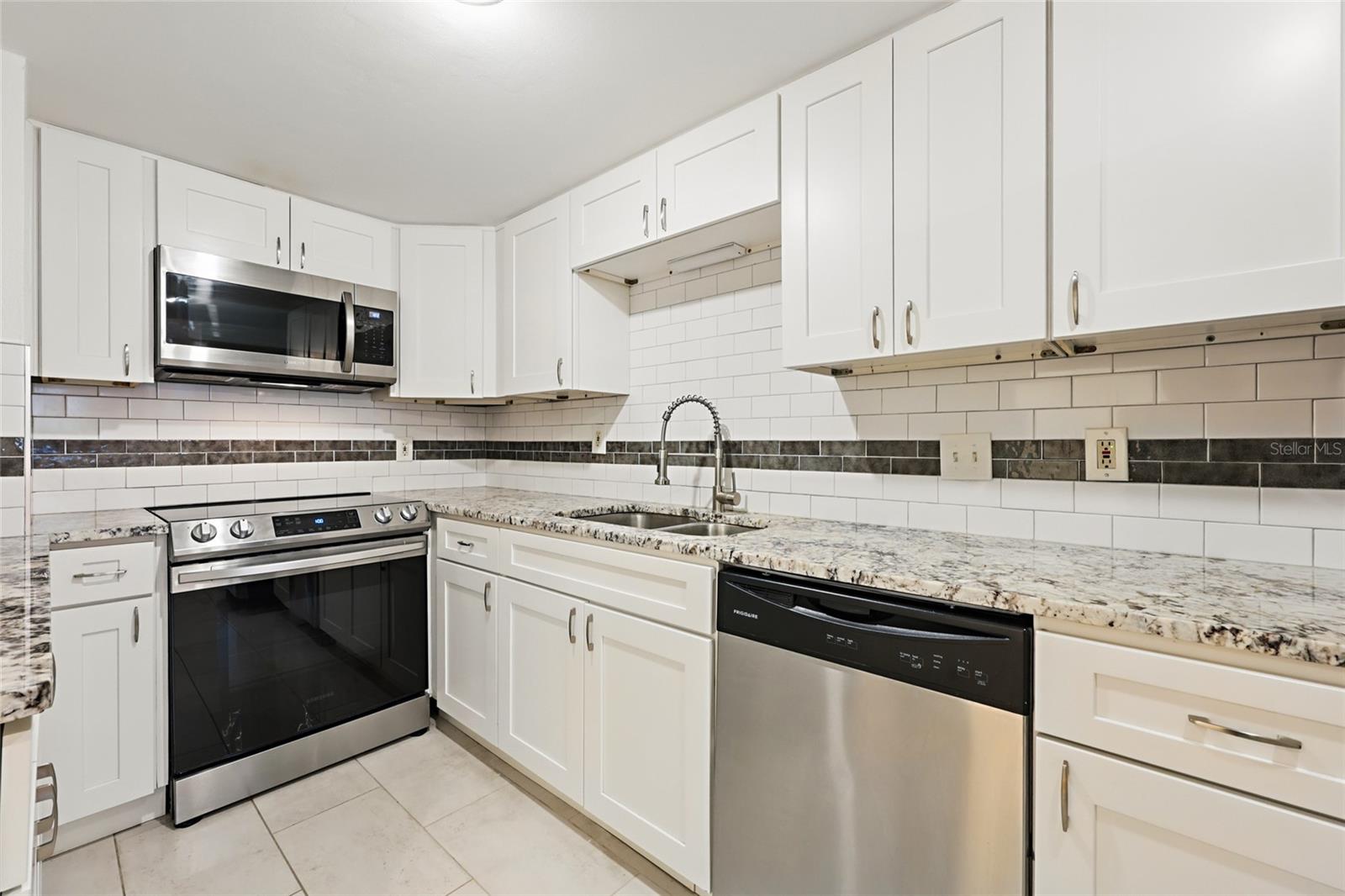 Image 8 of 34 For 5811 Atlantic Boulevard 149