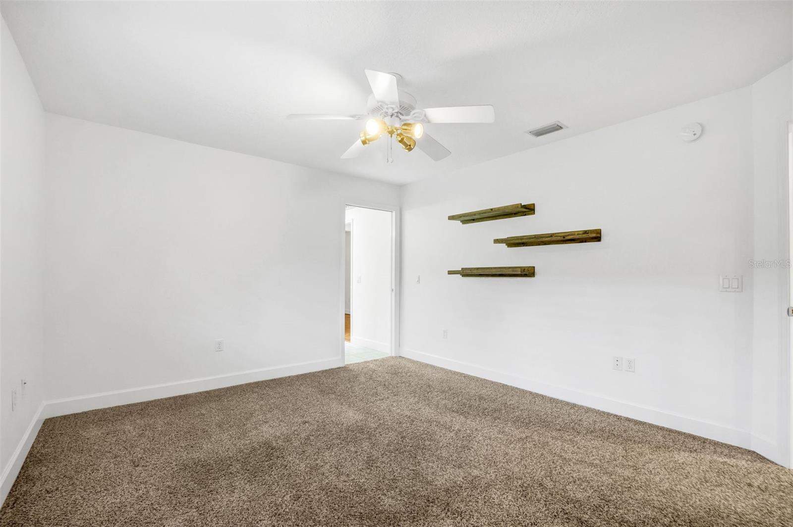 Image 40 of 73 For 14 Pilot Place