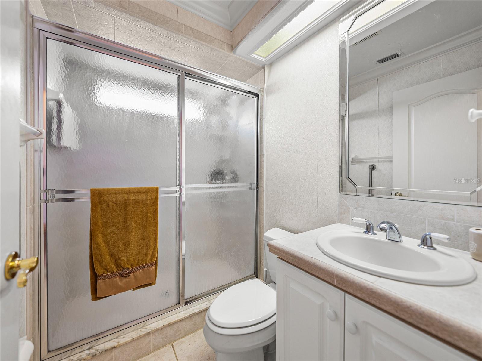 Image 19 of 51 For 221 Golf Aire Boulevard