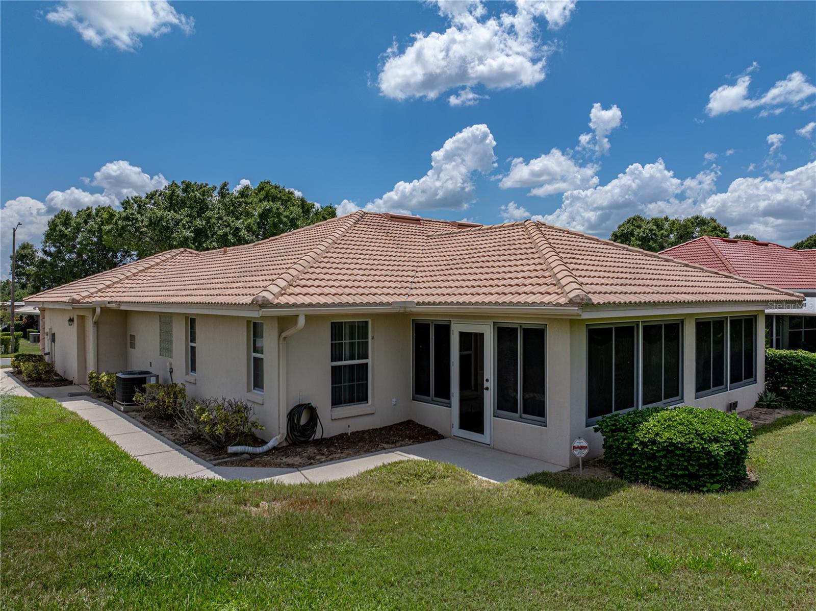 Image 31 of 51 For 221 Golf Aire Boulevard