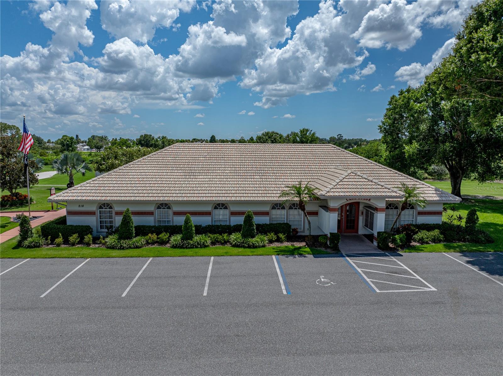 Image 39 of 51 For 221 Golf Aire Boulevard