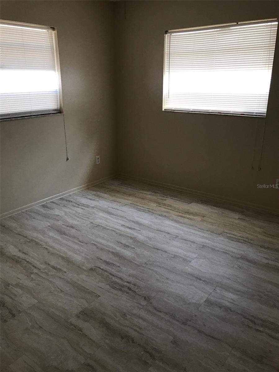 Image 4 of 9 For 2954 Warfield Drive