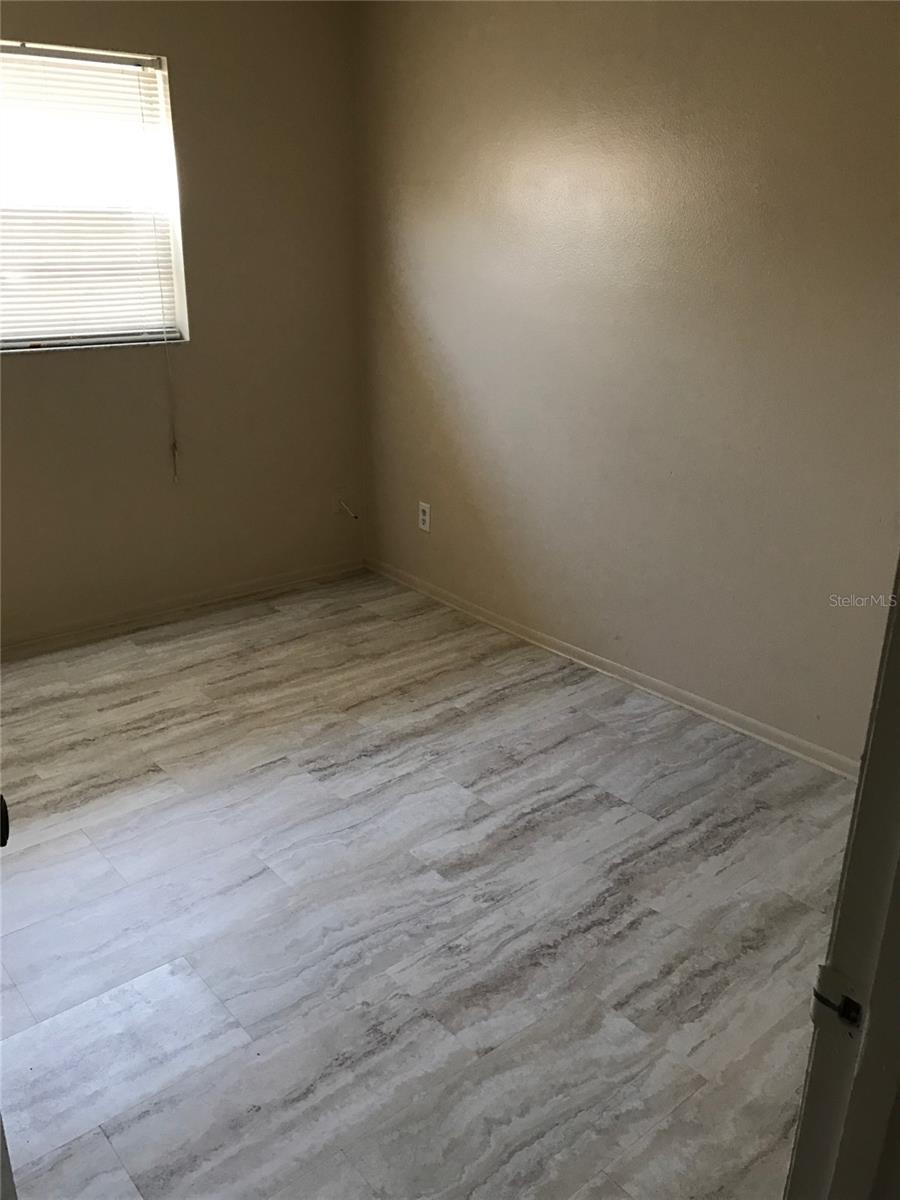 Image 5 of 9 For 2954 Warfield Drive