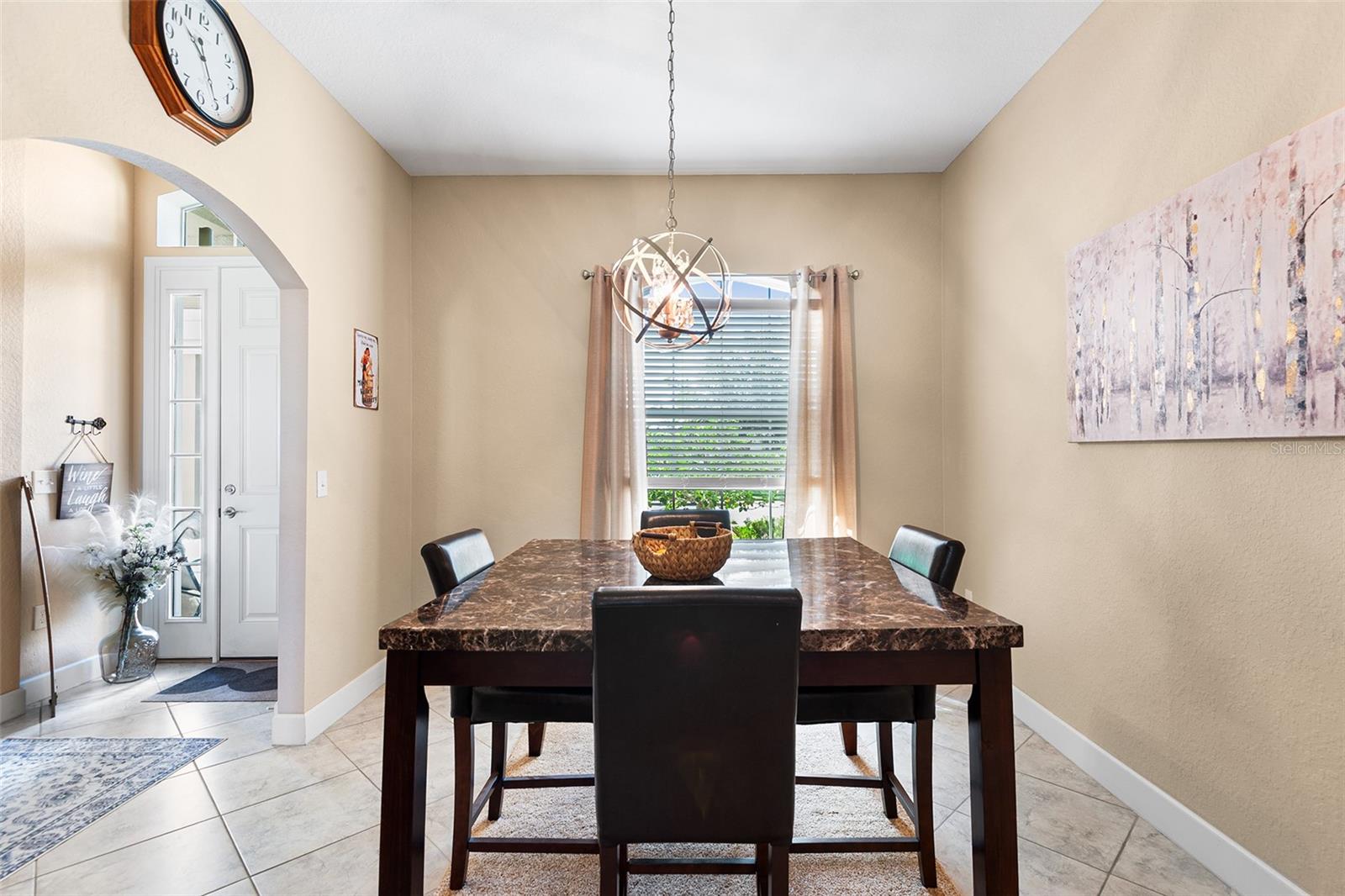Image 20 of 40 For 332 Lake Mariana Way