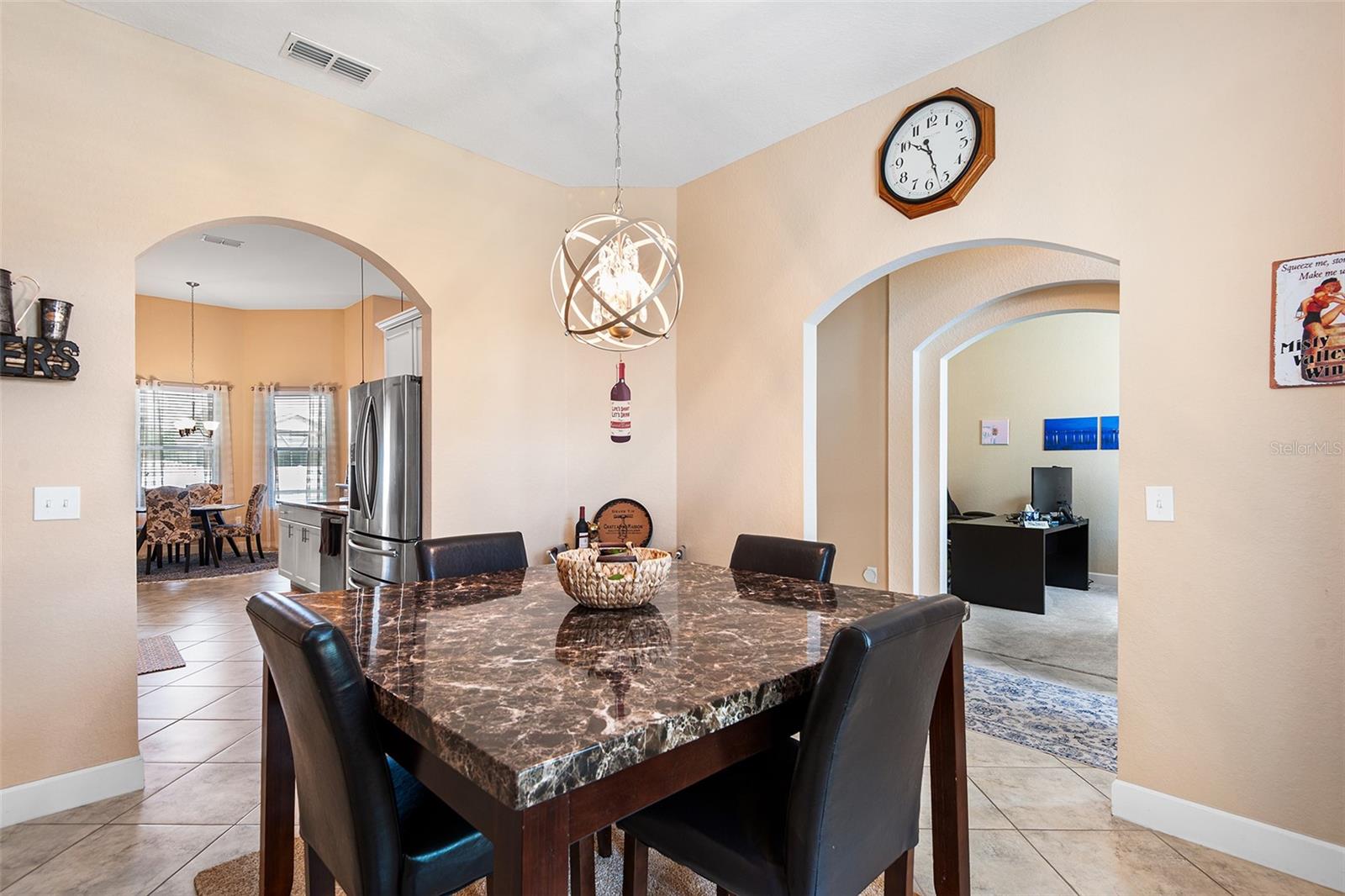 Image 22 of 40 For 332 Lake Mariana Way