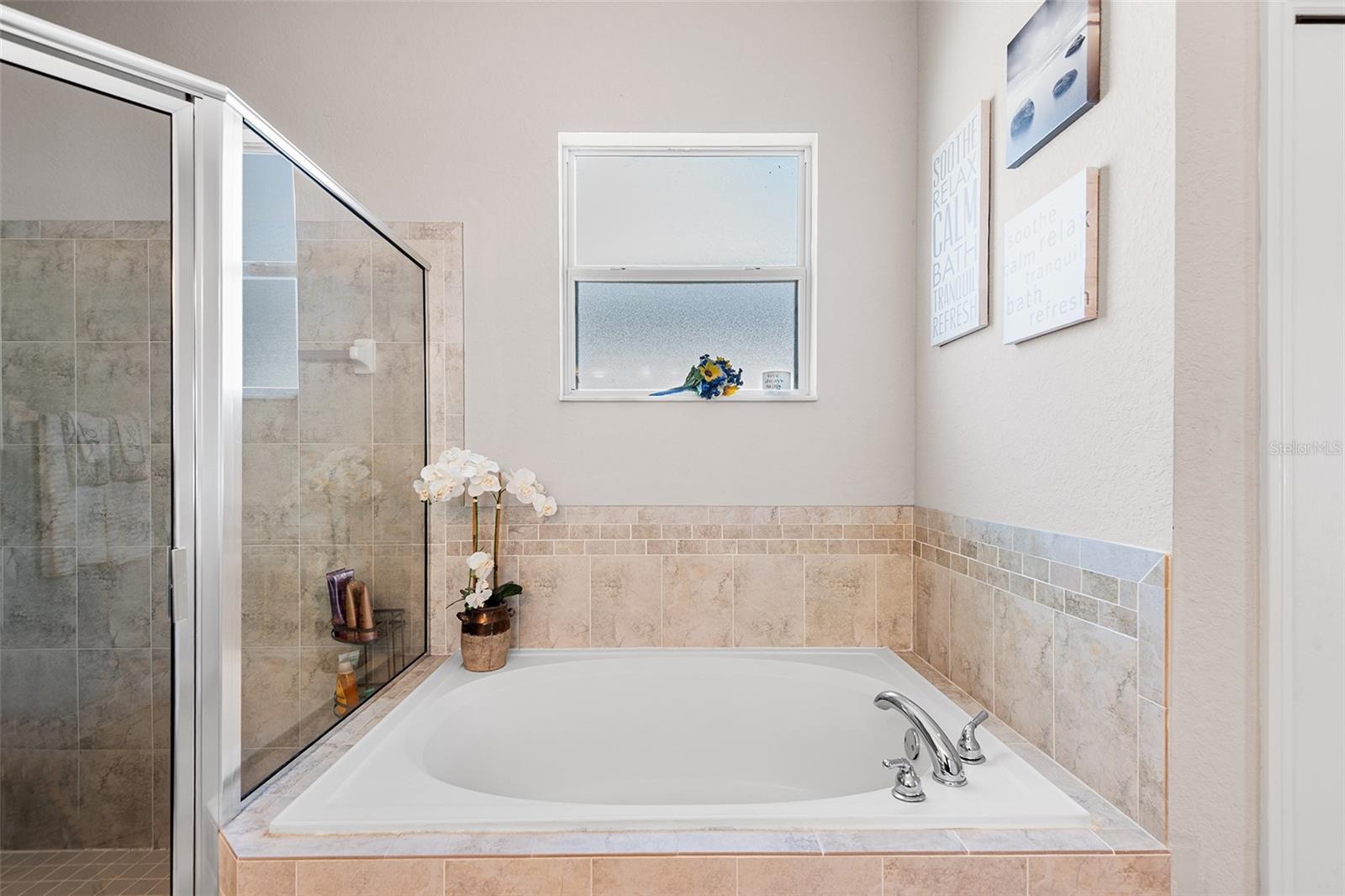 Image 26 of 40 For 332 Lake Mariana Way