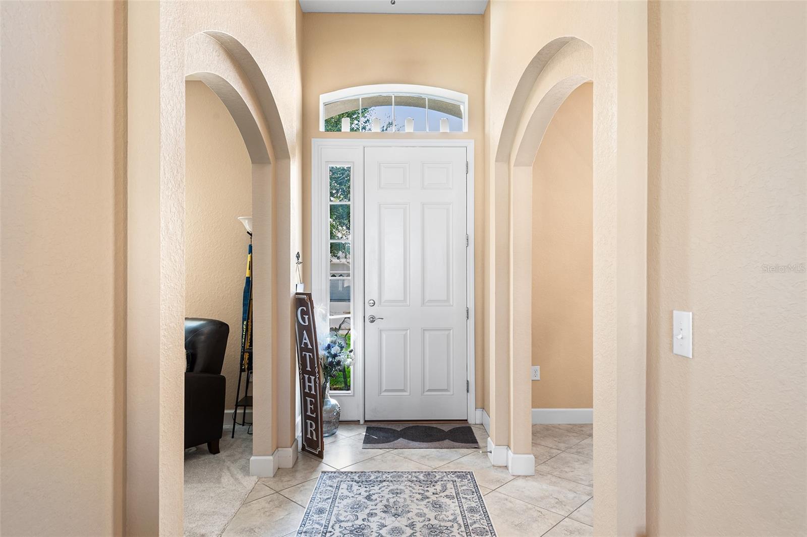 Image 7 of 40 For 332 Lake Mariana Way