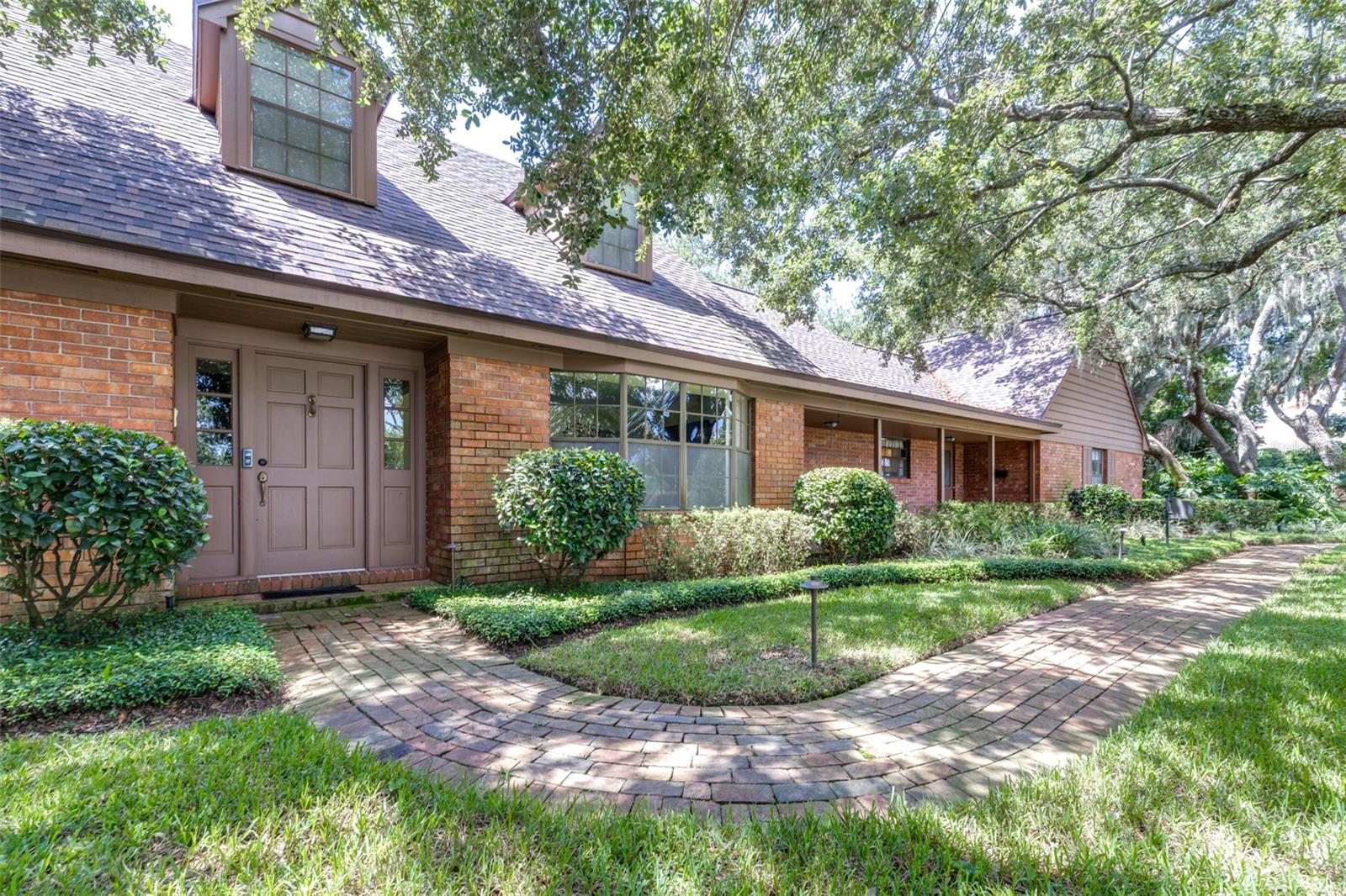 Image 10 of 96 For 954 Campbell Avenue