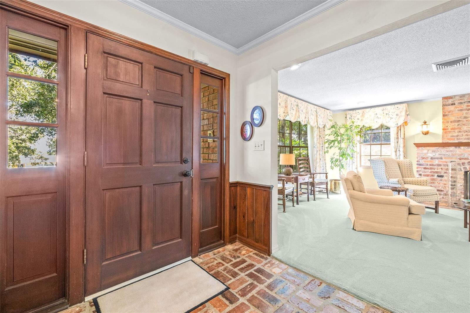 Image 13 of 96 For 954 Campbell Avenue