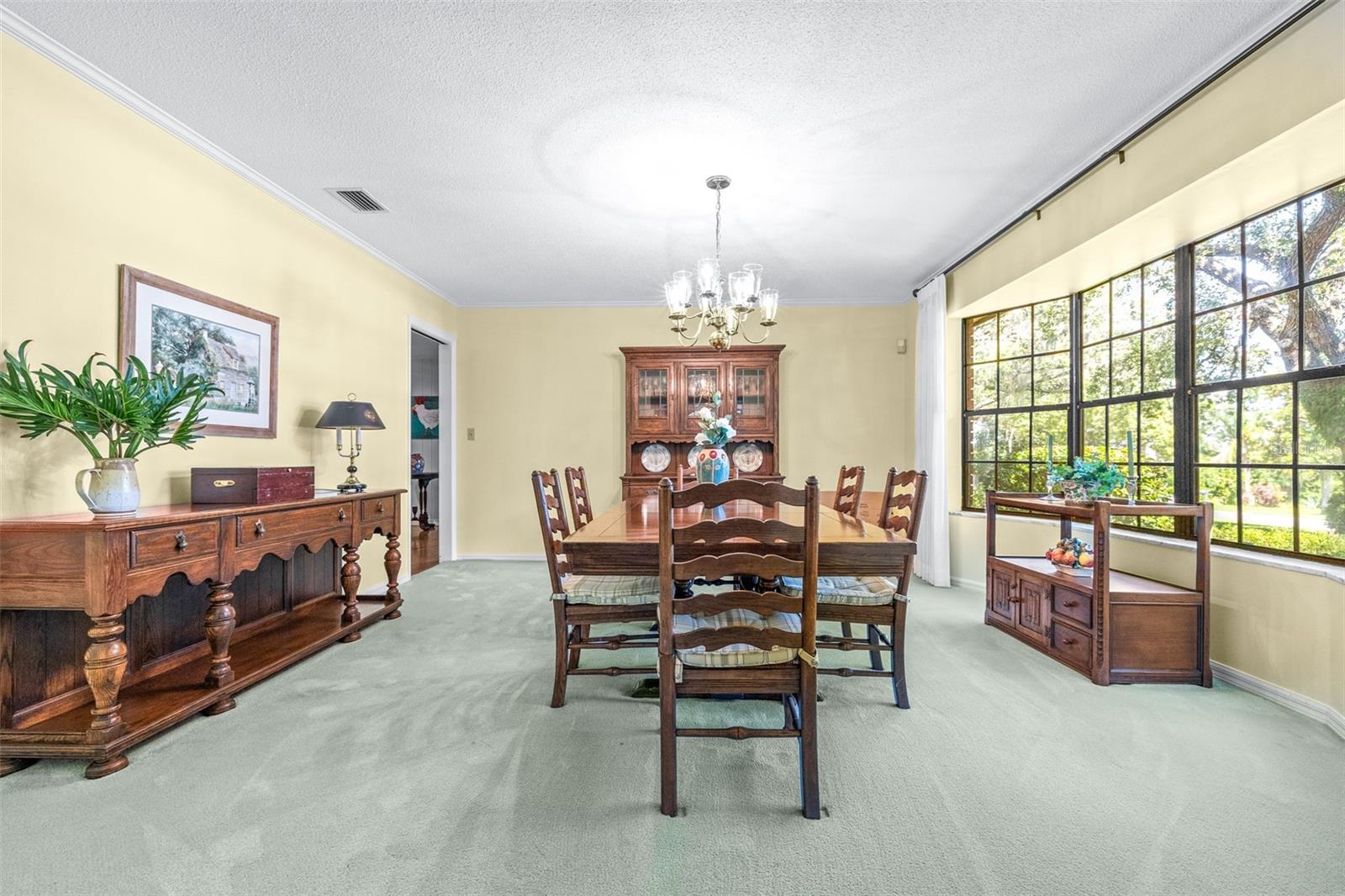 Image 16 of 96 For 954 Campbell Avenue