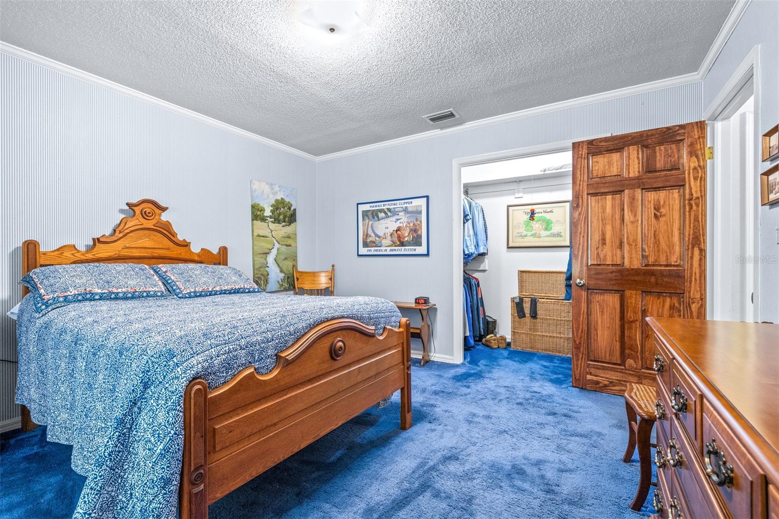Image 43 of 96 For 954 Campbell Avenue