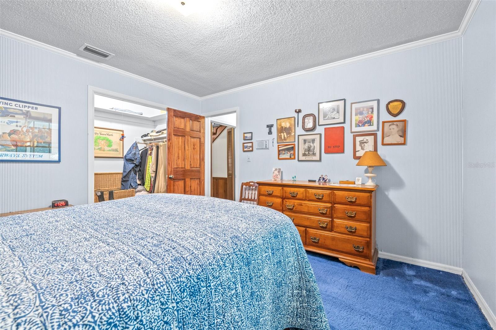 Image 44 of 96 For 954 Campbell Avenue