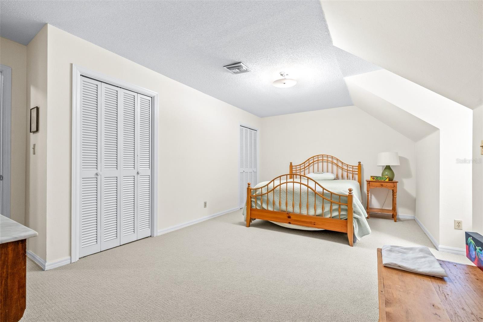 Image 67 of 96 For 954 Campbell Avenue