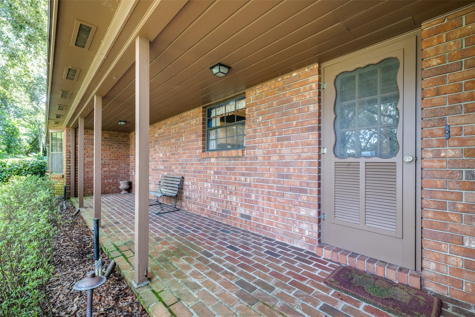Image 9 of 96 For 954 Campbell Avenue
