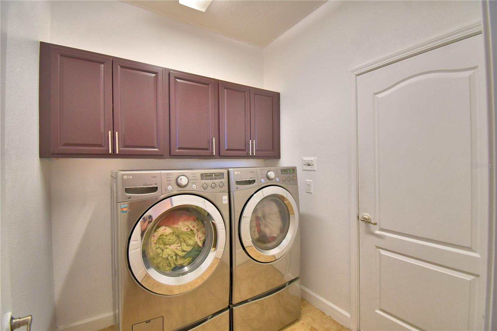 Image 40 of 41 For 3590 Cortland Drive