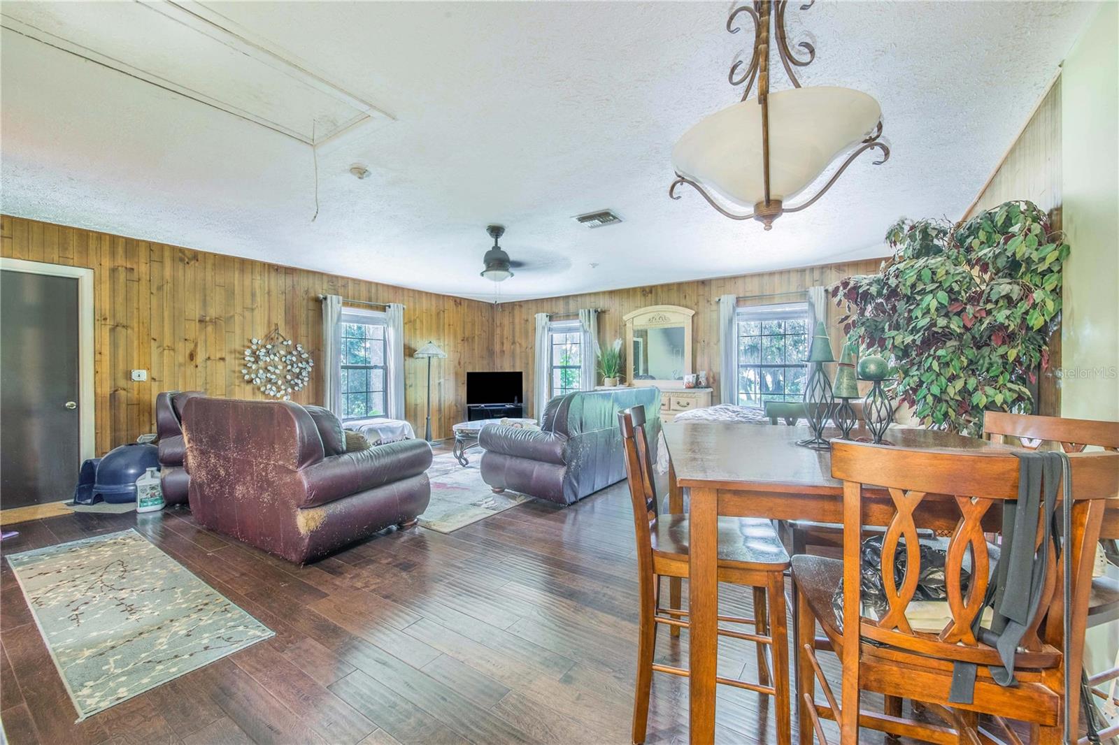 Image 18 of 36 For 929 Mangham Road