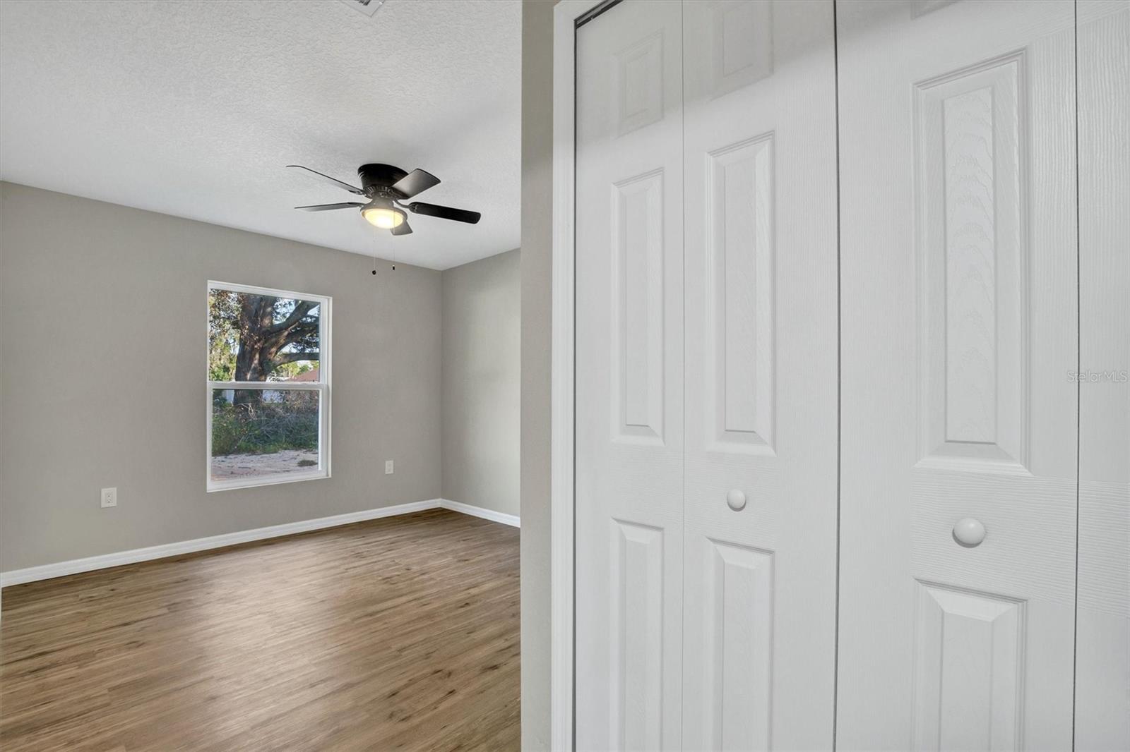 Image 19 of 31 For 2419 Blair Circle N