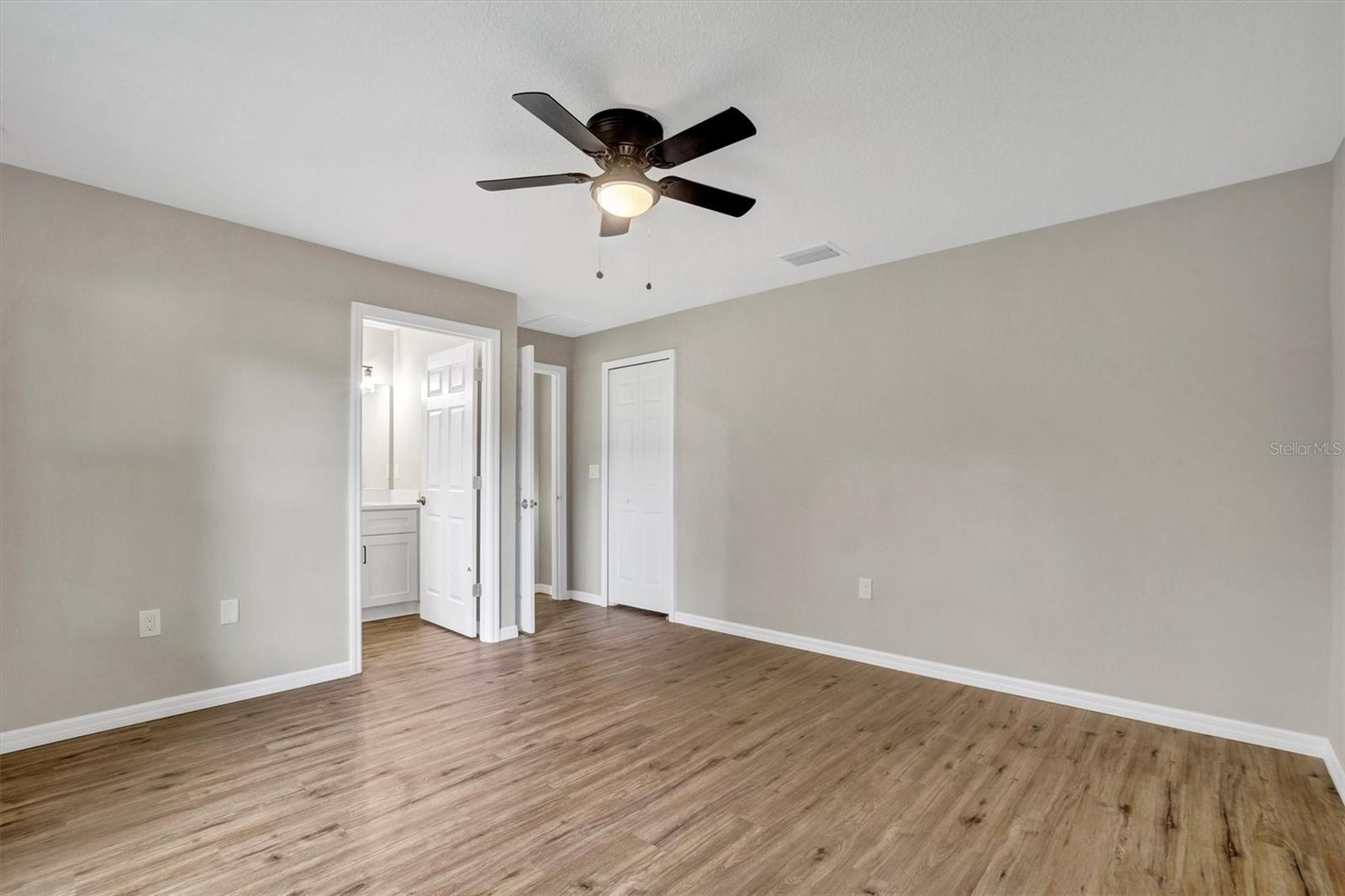 Image 22 of 31 For 2419 Blair Circle N