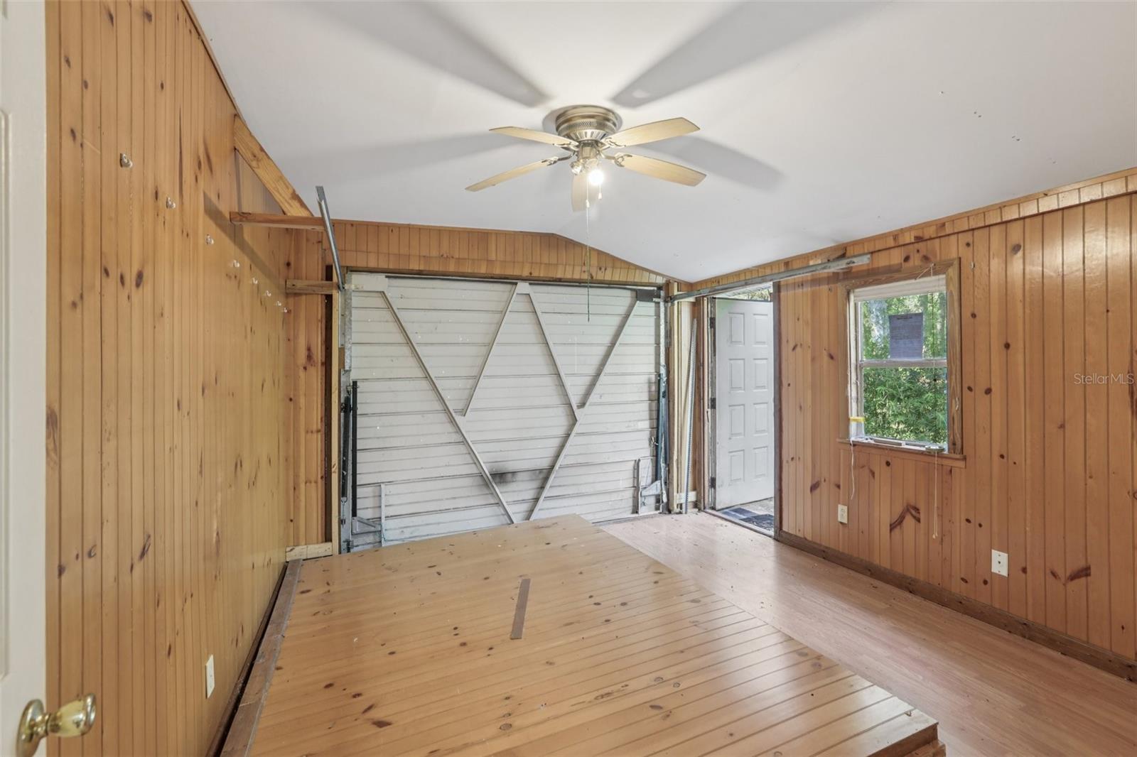 Image 27 of 71 For 29235 Bayhead Rd