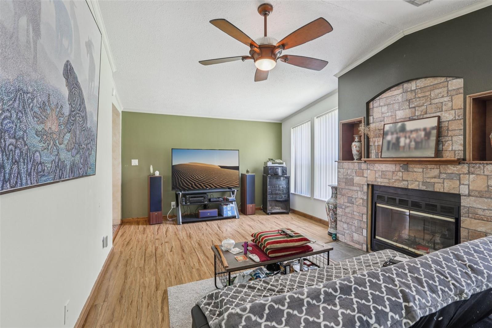 Image 7 of 71 For 29235 Bayhead Rd