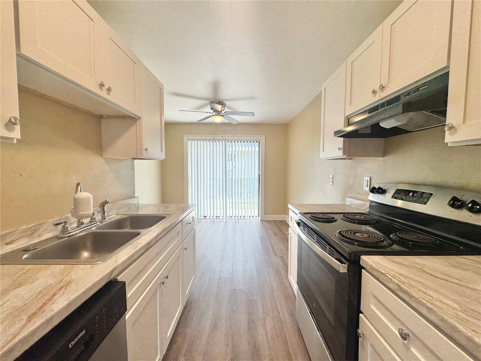 Image 10 of 28 For 1814 3rd Street Se B
