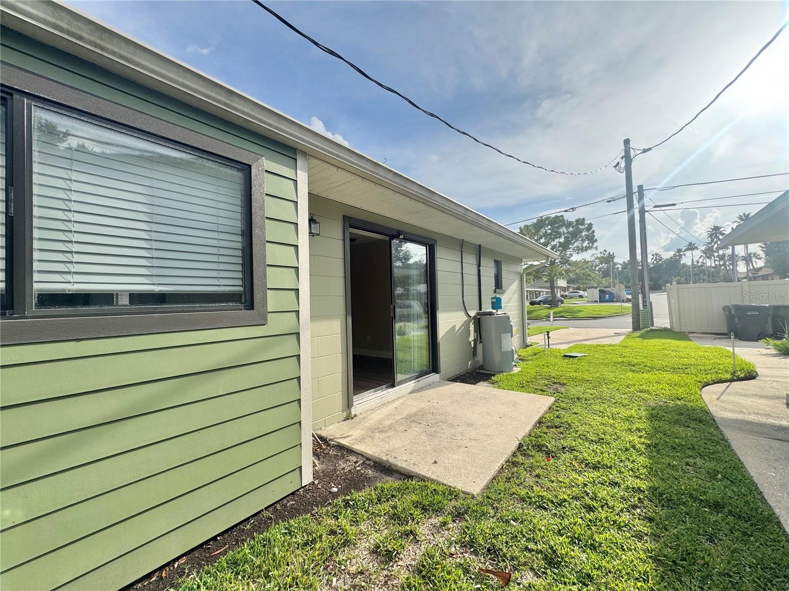 Image 14 of 28 For 1814 3rd Street Se B