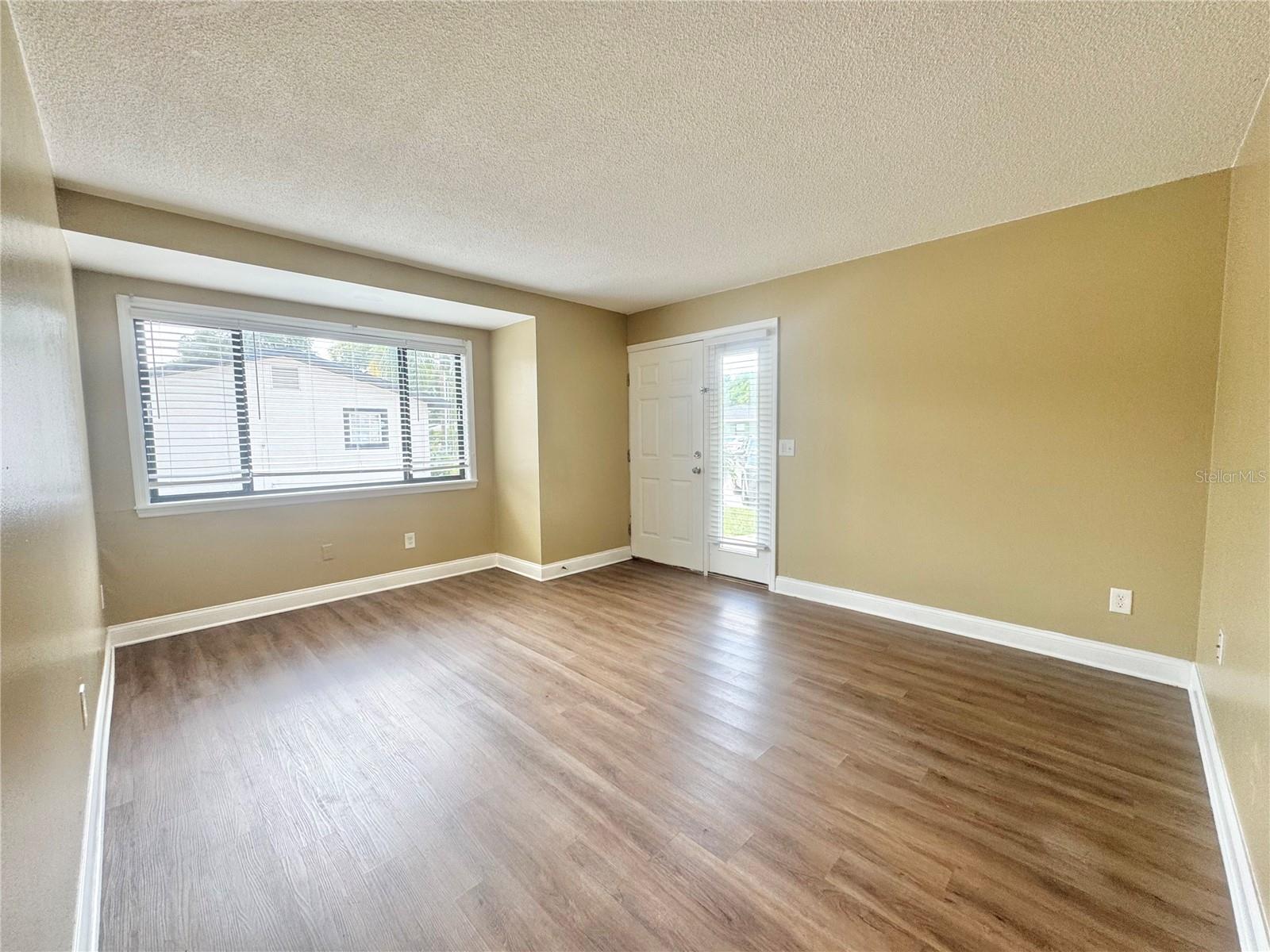 Image 15 of 28 For 1814 3rd Street Se B