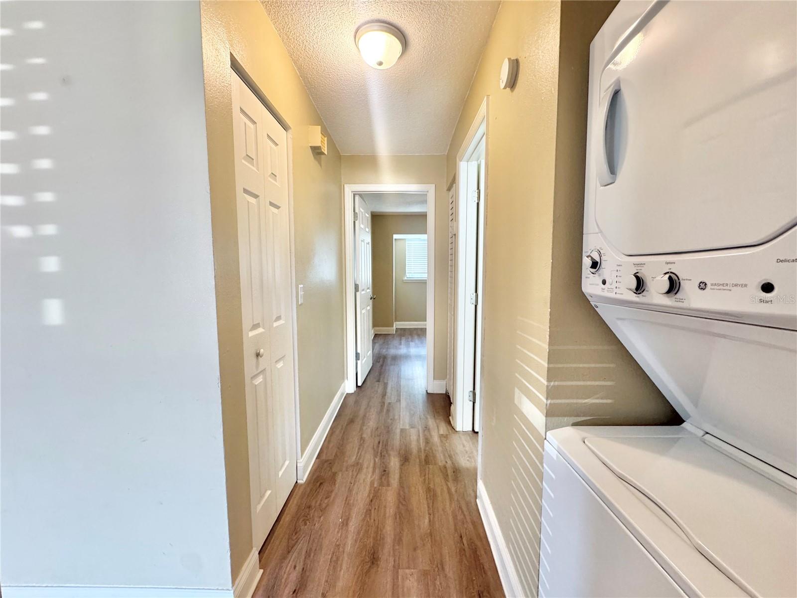 Image 16 of 28 For 1814 3rd Street Se B