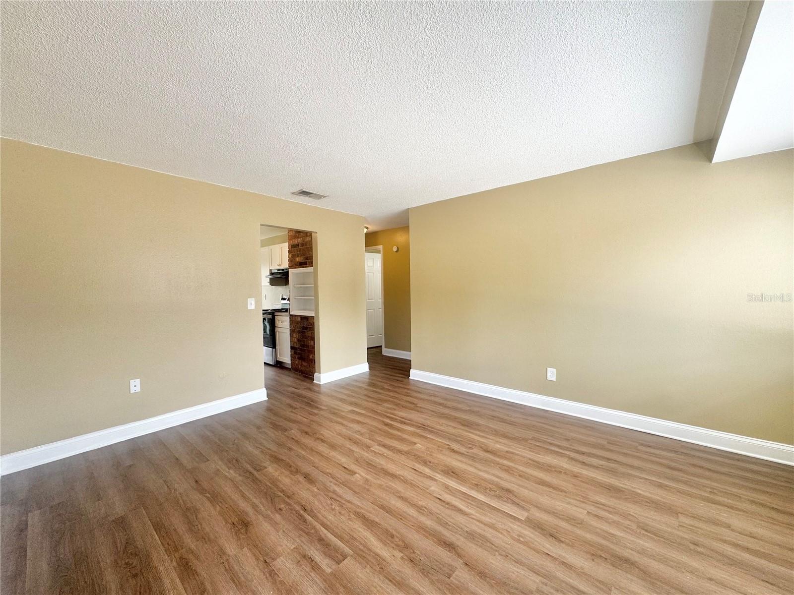 Image 2 of 28 For 1814 3rd Street Se B