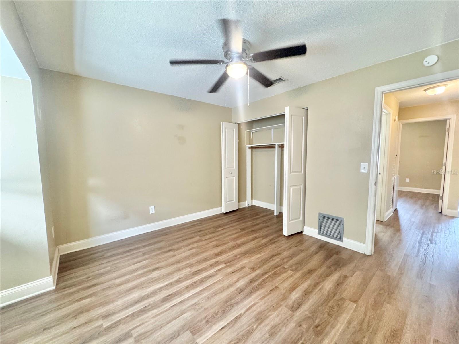 Image 21 of 28 For 1814 3rd Street Se B