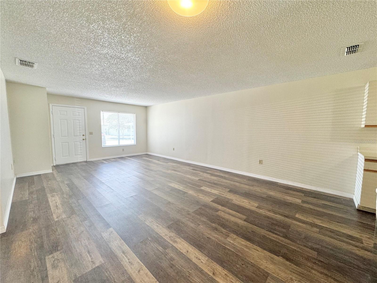 Image 14 of 42 For 112 Winter Ridge Drive 112