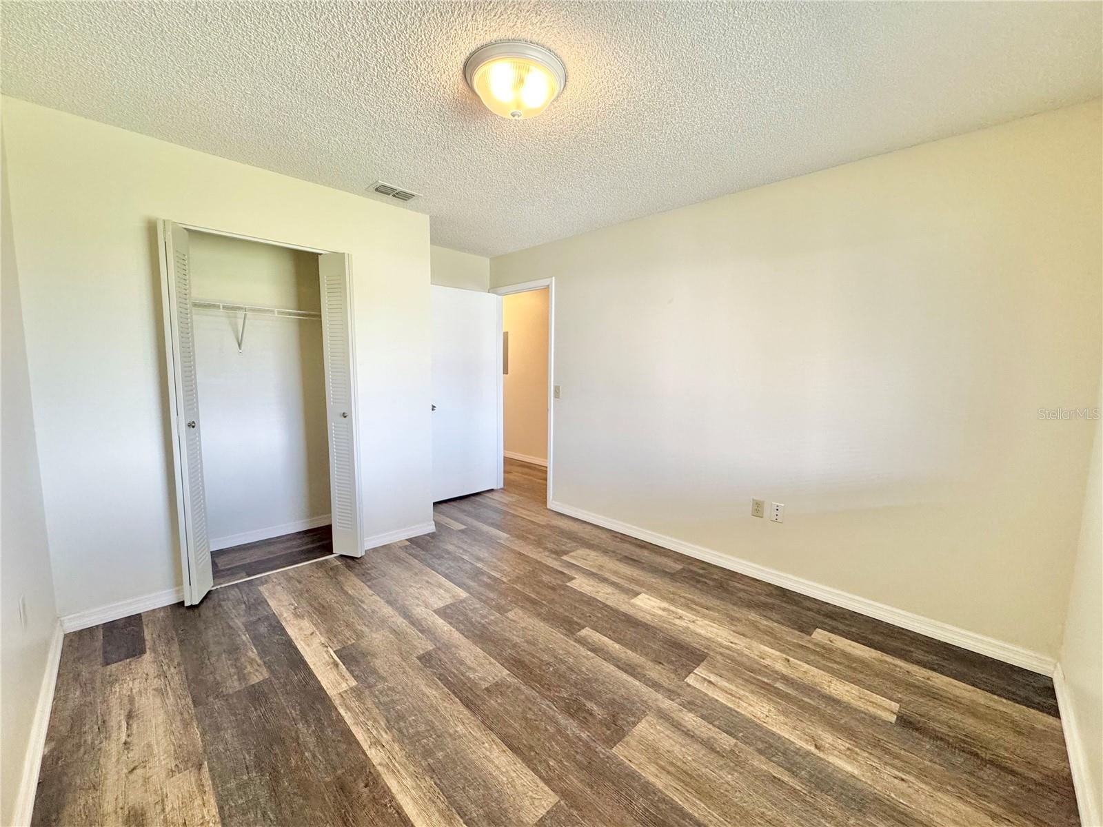 Image 22 of 42 For 112 Winter Ridge Drive 112