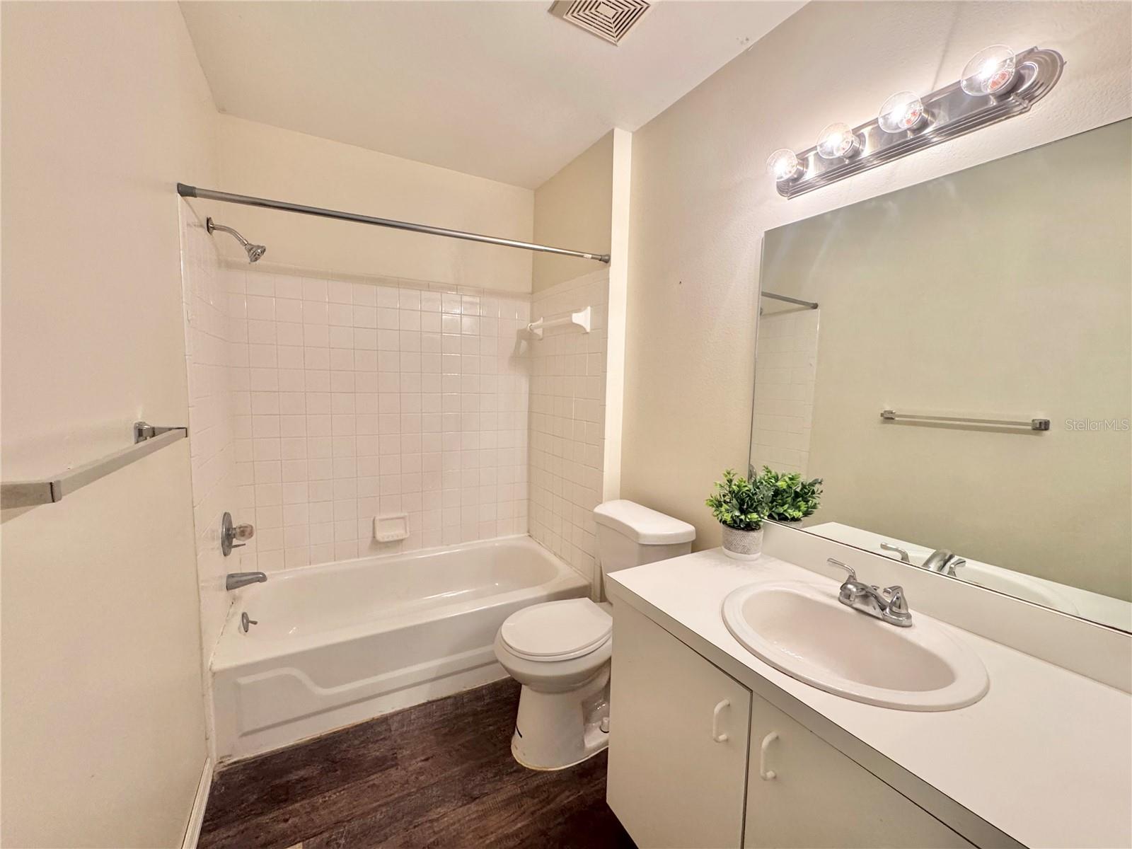 Image 23 of 42 For 112 Winter Ridge Drive 112