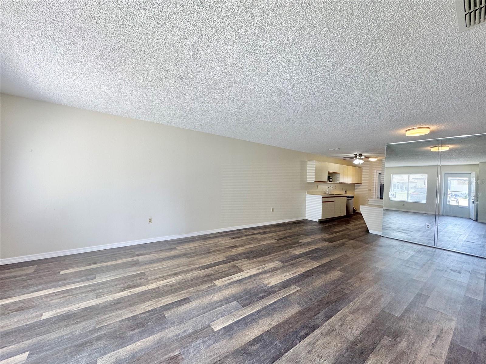 Image 4 of 42 For 112 Winter Ridge Drive 112