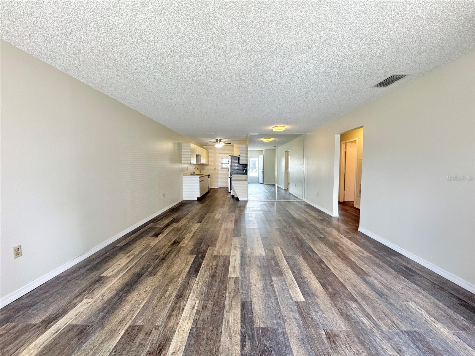Image 5 of 42 For 112 Winter Ridge Drive 112