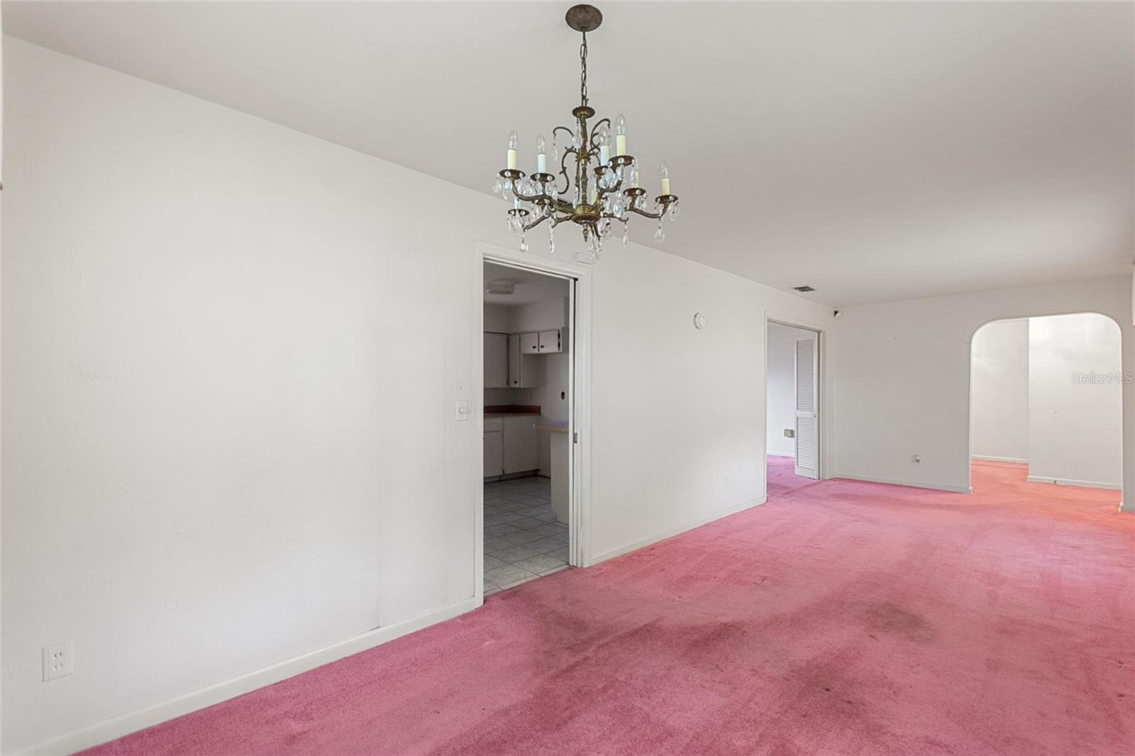 Image 13 of 39 For 601 Avenue U Ne