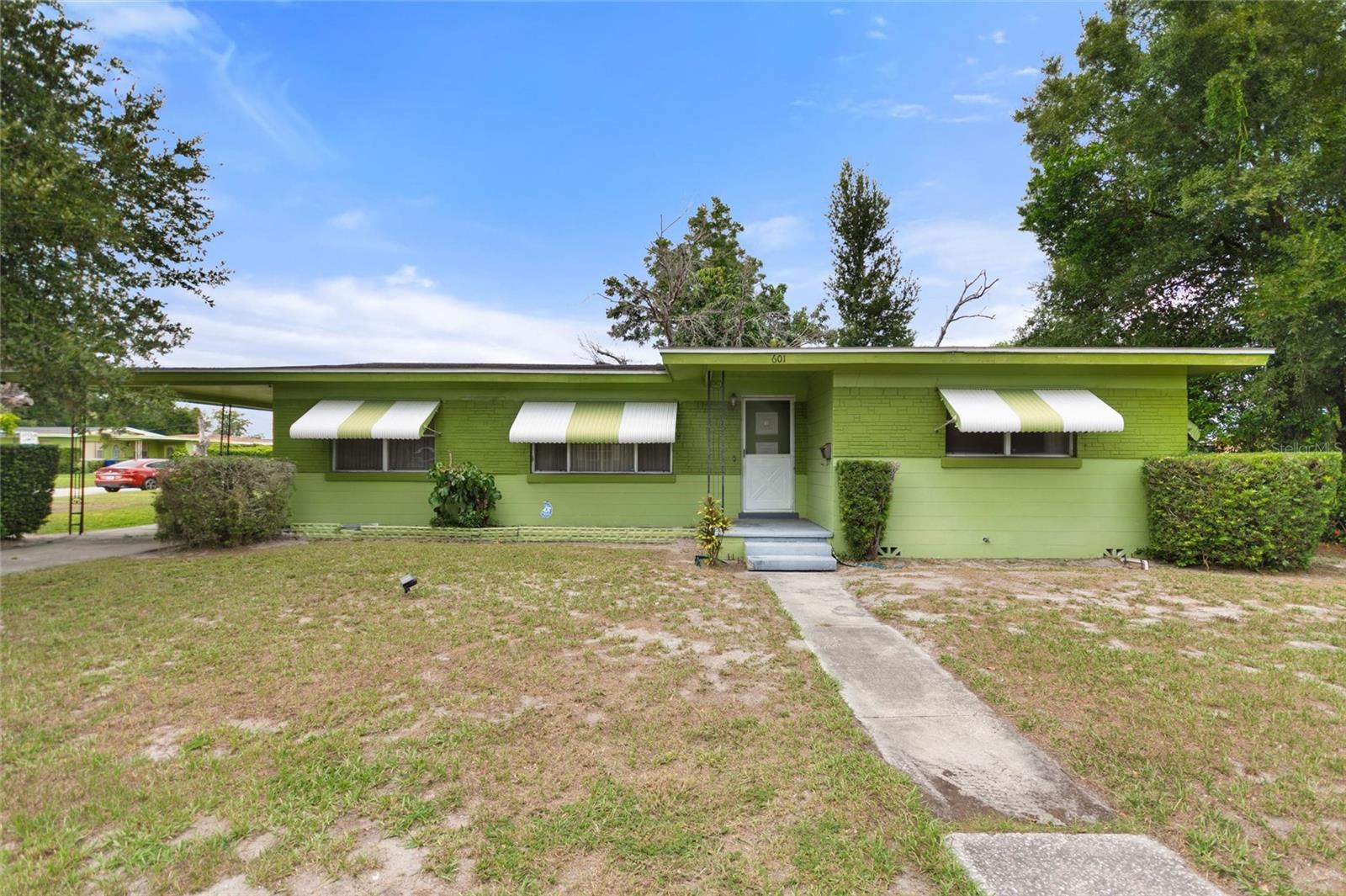 Image 2 of 39 For 601 Avenue U Ne