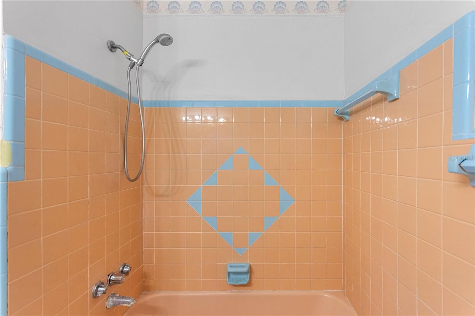 Image 25 of 39 For 601 Avenue U Ne