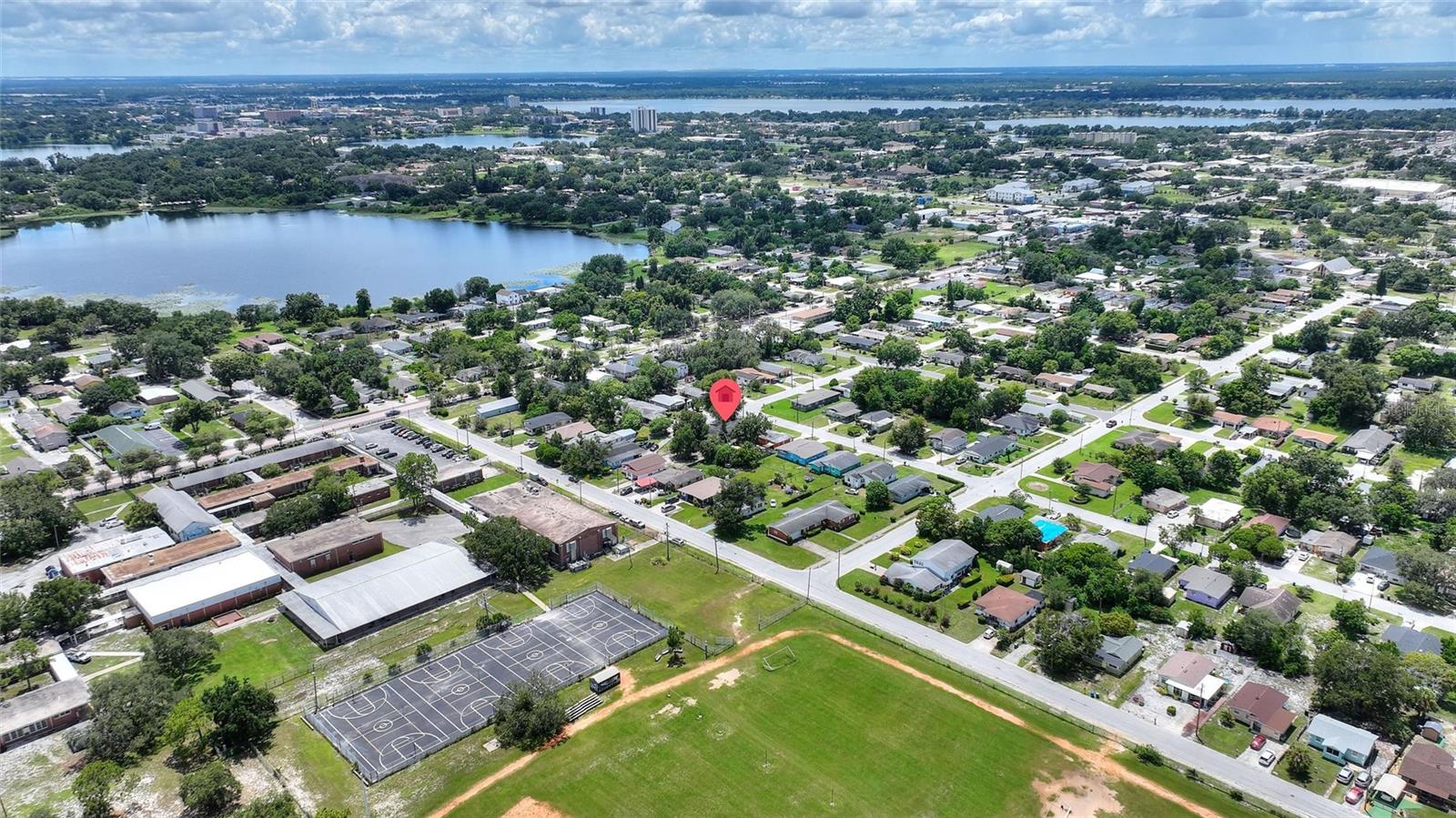 Image 37 of 39 For 601 Avenue U Ne