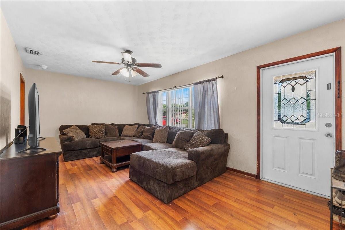 Image 10 of 35 For 113 4th Street