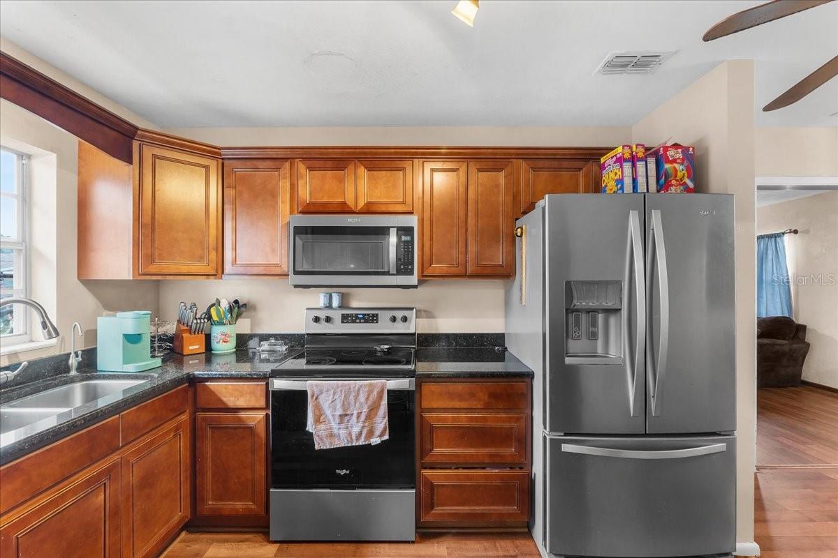 Image 13 of 35 For 113 4th Street