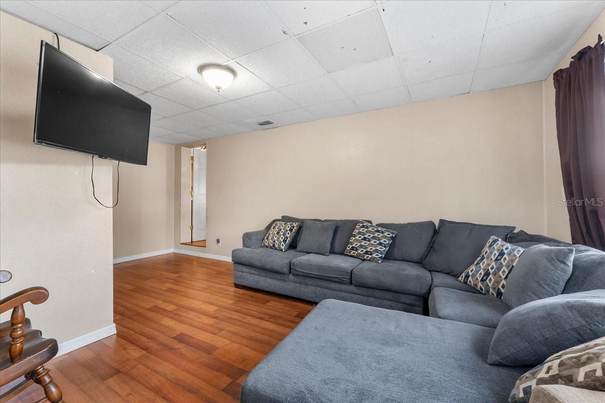 Image 18 of 35 For 113 4th Street