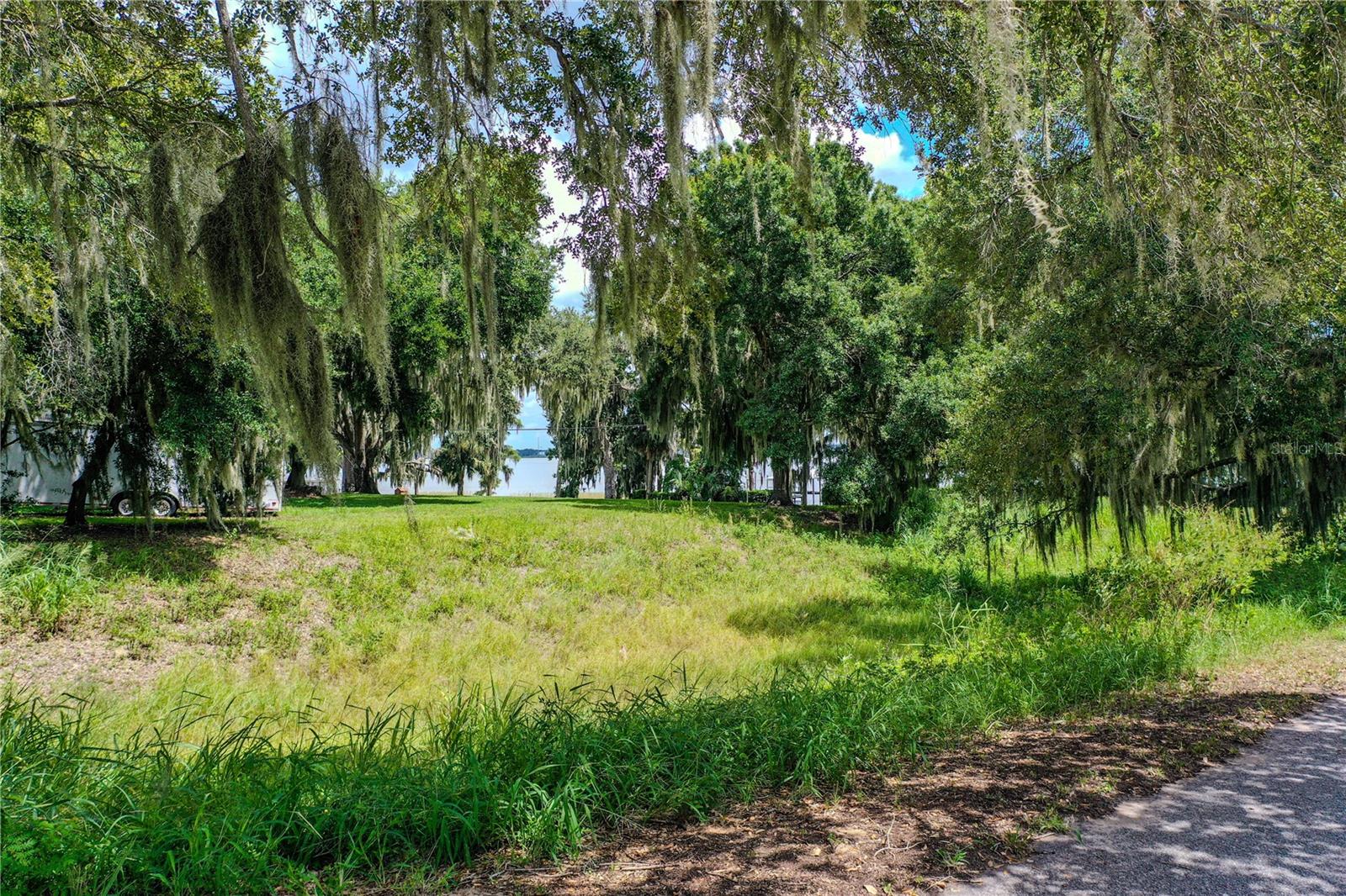 Image 8 of 12 For 2006 Lake Ariana Boulevard